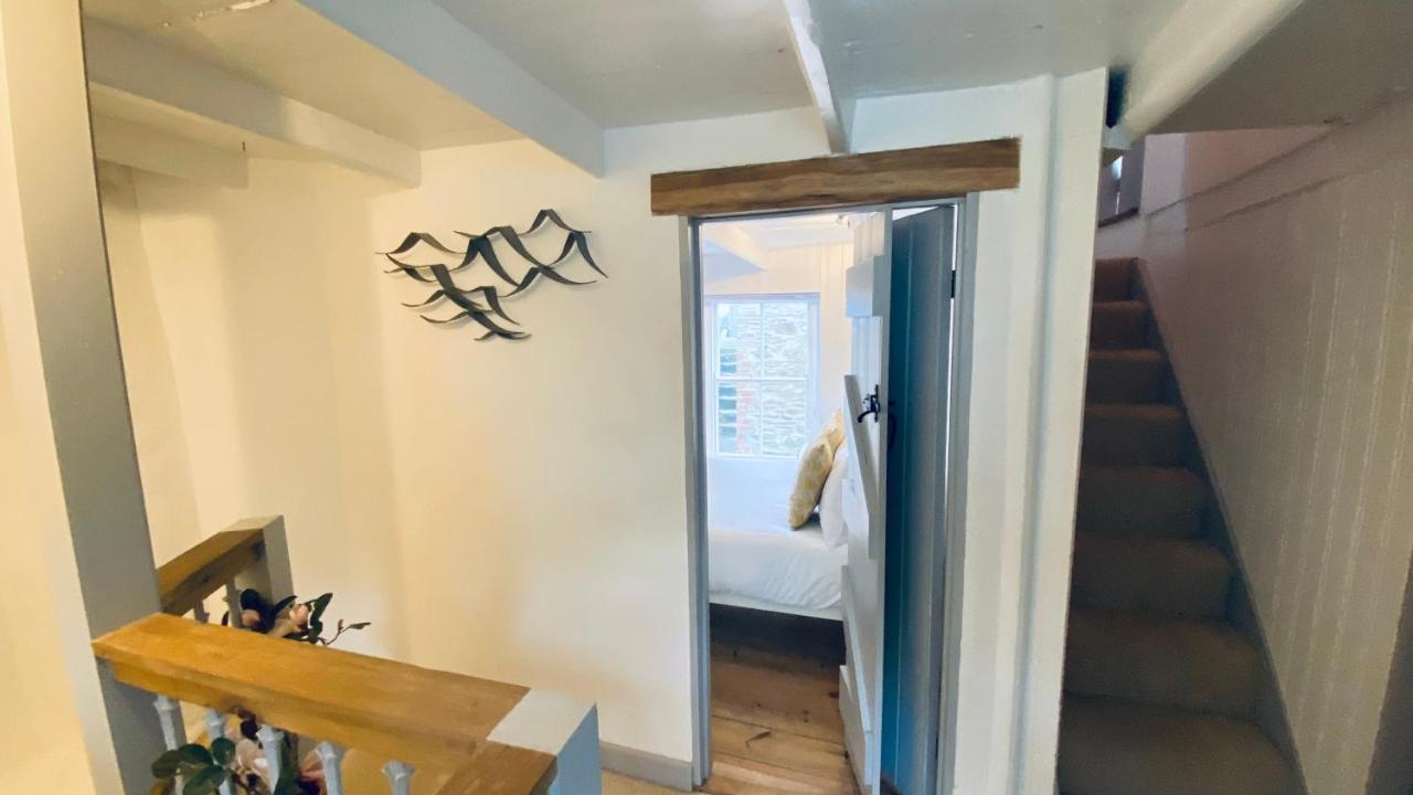 Spindrift Is A Beautiful Newly Refurbished Three Bedroom Private Family House Located On The Old Harbour And The Coastal Path In The Heart Of Beautiful Polperro Eksteriør billede