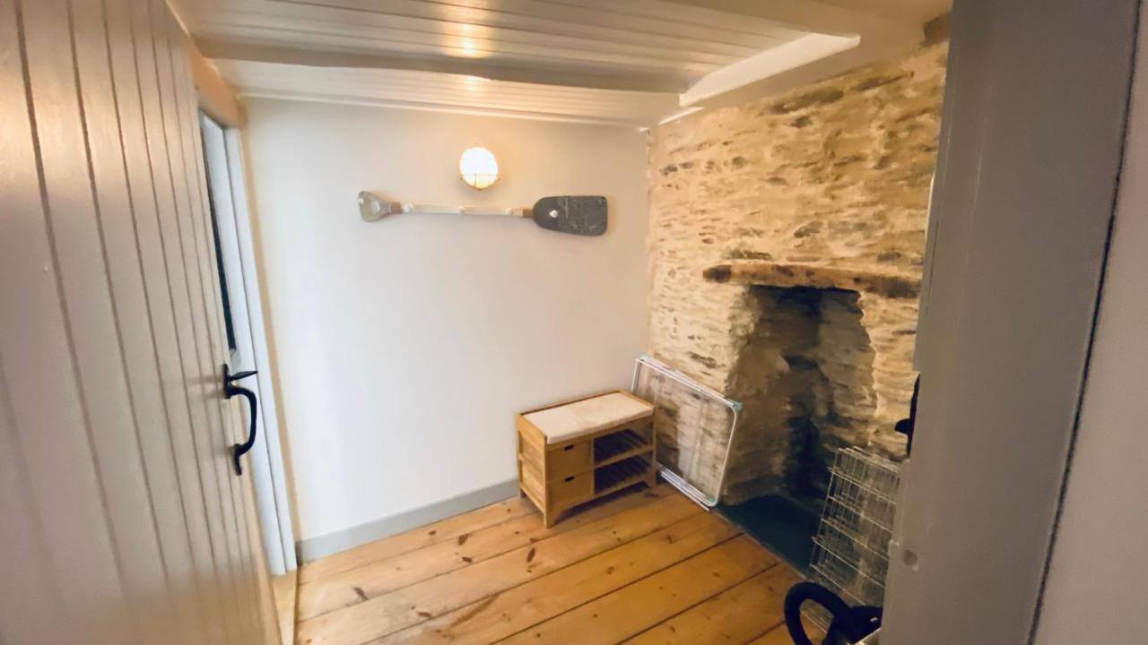 Spindrift Is A Beautiful Newly Refurbished Three Bedroom Private Family House Located On The Old Harbour And The Coastal Path In The Heart Of Beautiful Polperro Eksteriør billede