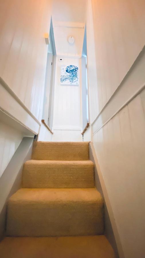 Spindrift Is A Beautiful Newly Refurbished Three Bedroom Private Family House Located On The Old Harbour And The Coastal Path In The Heart Of Beautiful Polperro Eksteriør billede