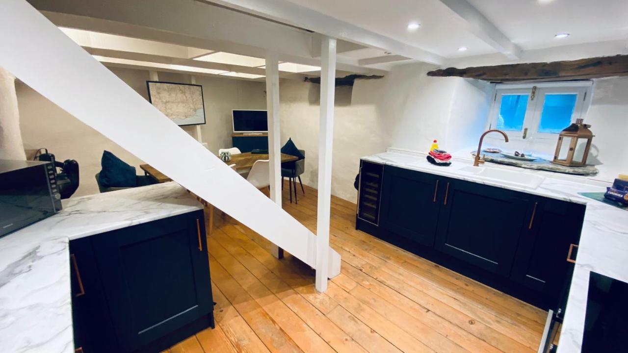 Spindrift Is A Beautiful Newly Refurbished Three Bedroom Private Family House Located On The Old Harbour And The Coastal Path In The Heart Of Beautiful Polperro Eksteriør billede