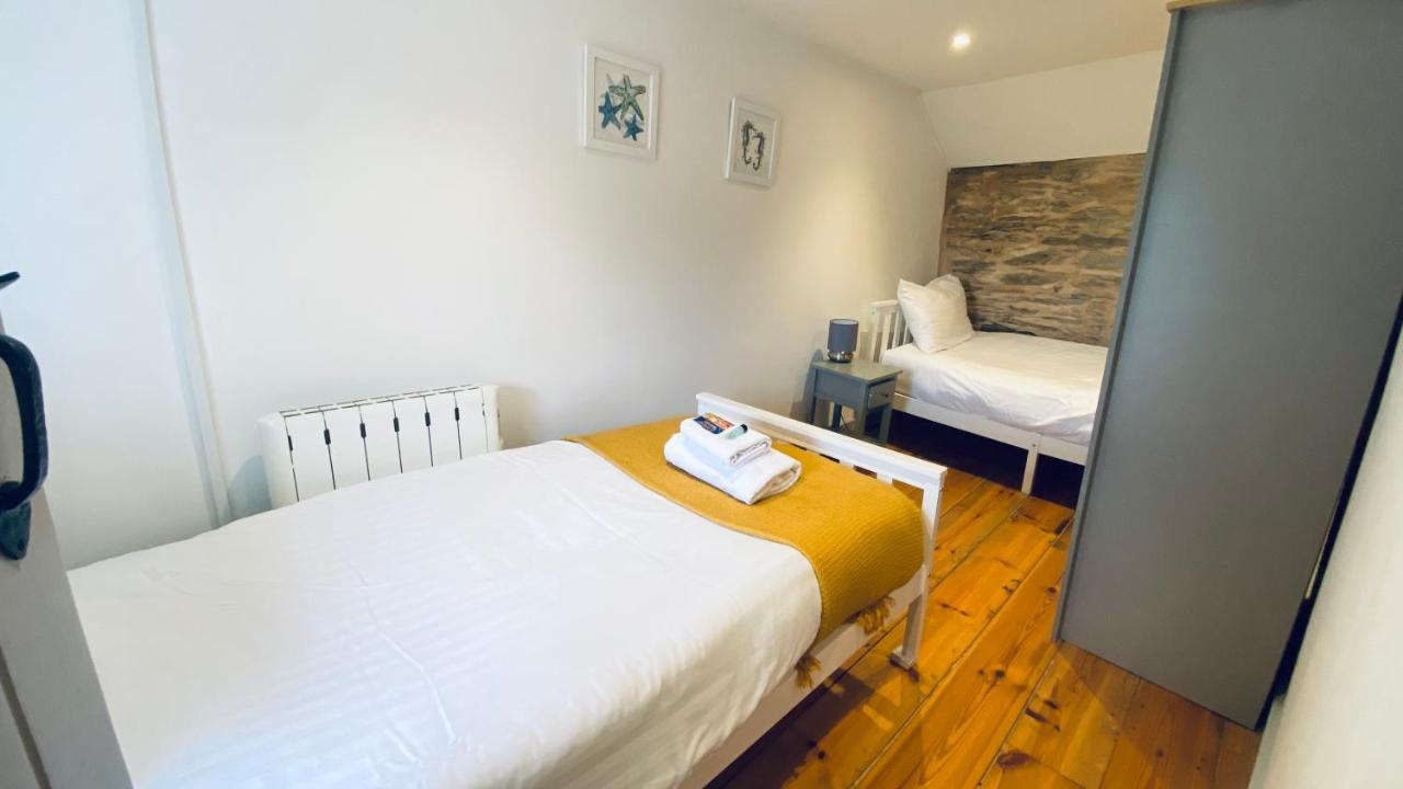 Spindrift Is A Beautiful Newly Refurbished Three Bedroom Private Family House Located On The Old Harbour And The Coastal Path In The Heart Of Beautiful Polperro Eksteriør billede