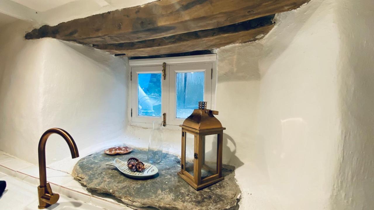 Spindrift Is A Beautiful Newly Refurbished Three Bedroom Private Family House Located On The Old Harbour And The Coastal Path In The Heart Of Beautiful Polperro Eksteriør billede